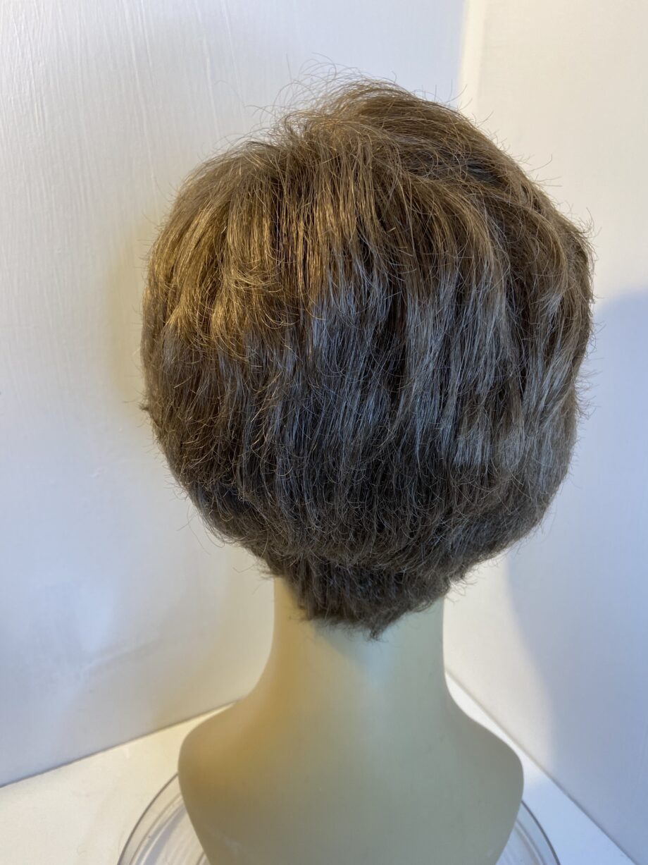 New Paul Young brown short wig. Brss510