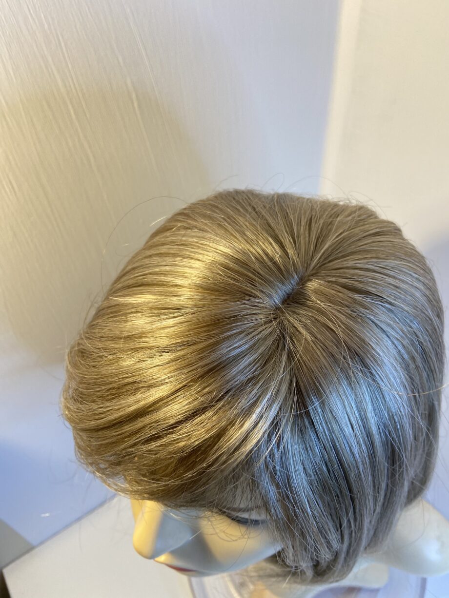 New blonde natural image wig. Nnblmw38
