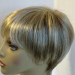 Stunning short blonde wig. Blss795
