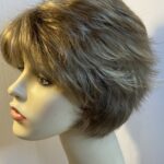 New Rene of Paris blonde wig. Bblsw305