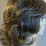 Blonde/ light brown wavy wig. Blmw45