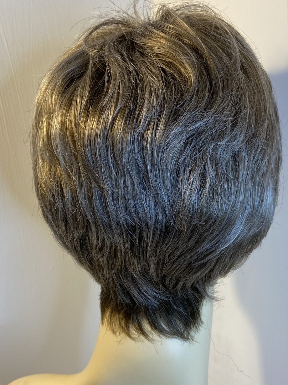 New short brown wig. Brsw58