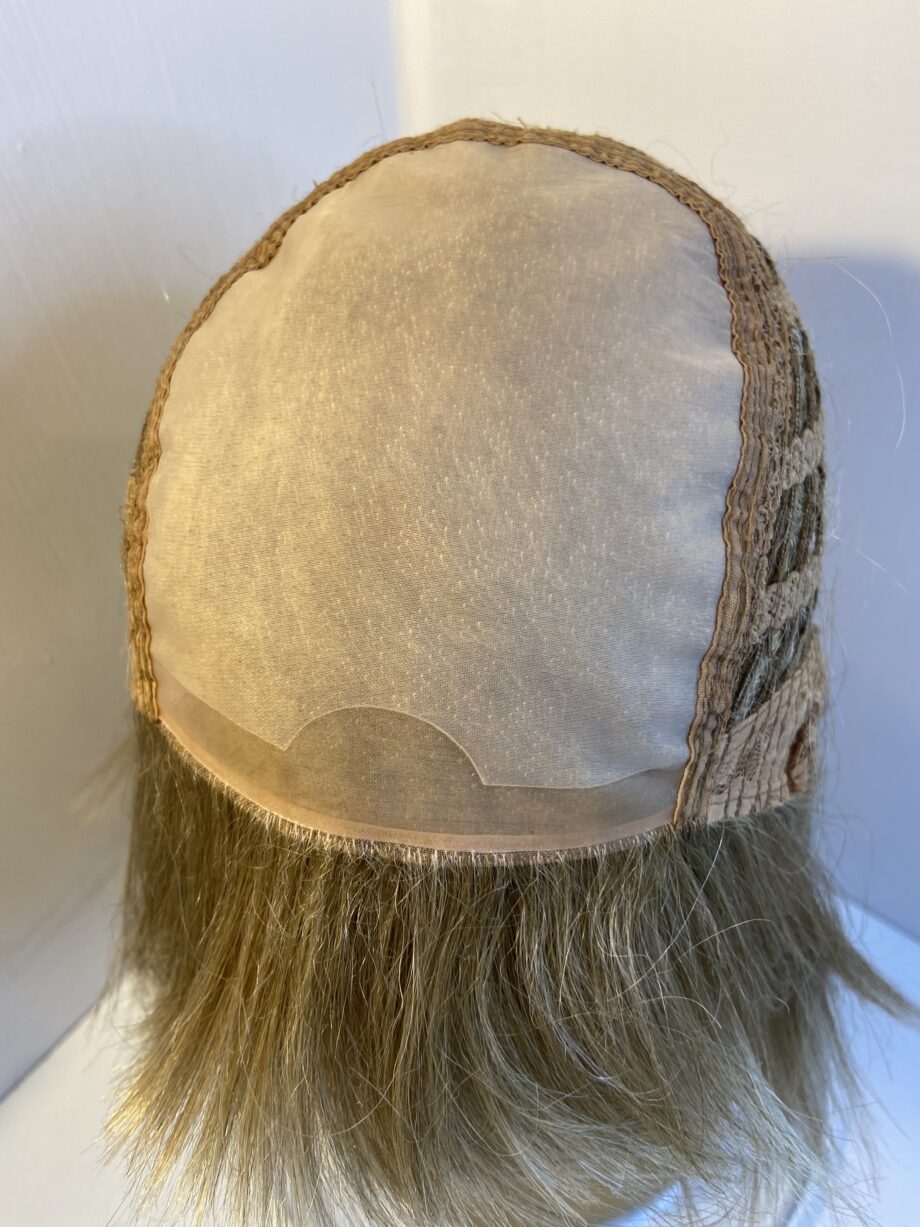 Blonde Amore wig. Blms5164