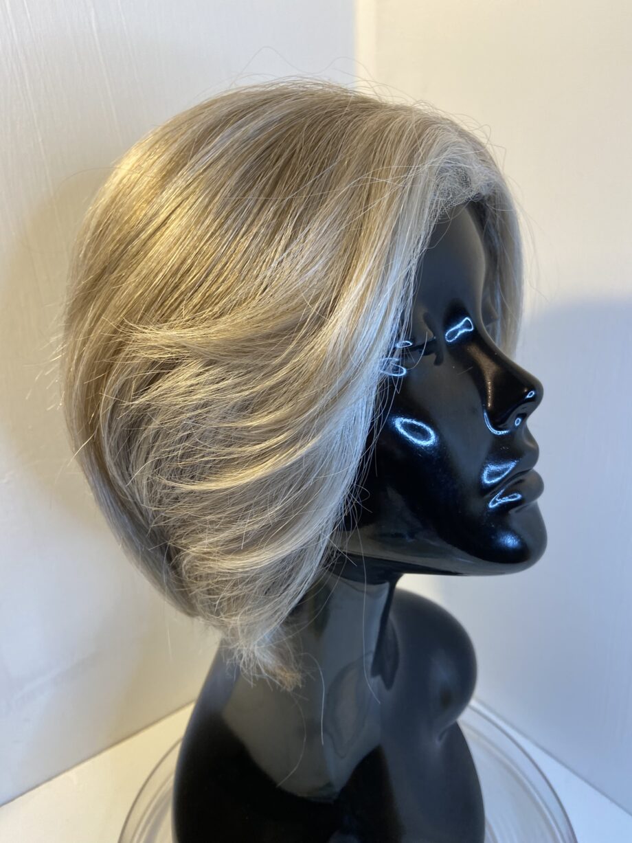Blonde soft cap new wig. Gms68