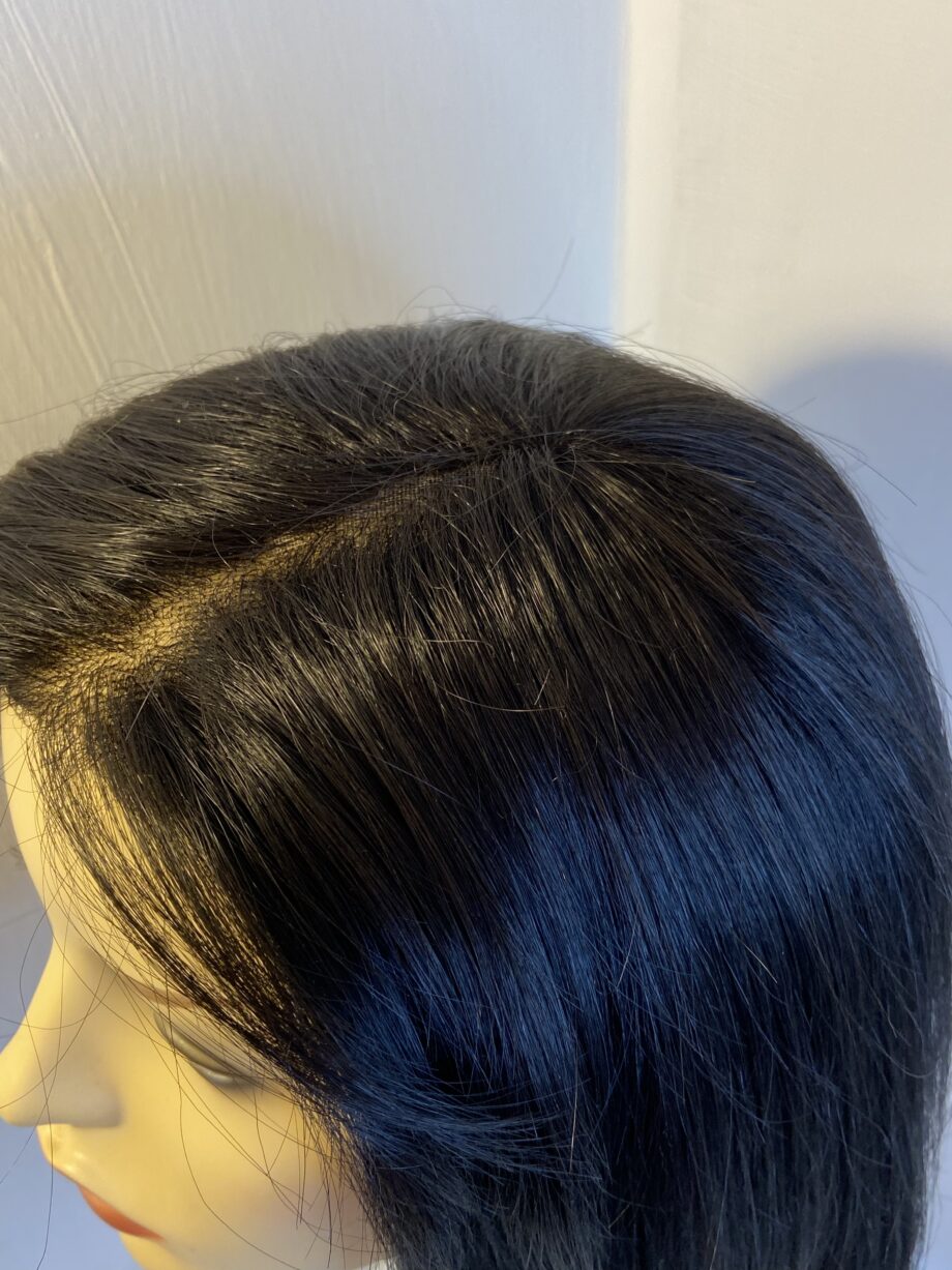 Black mid length new wig. Nplblls164