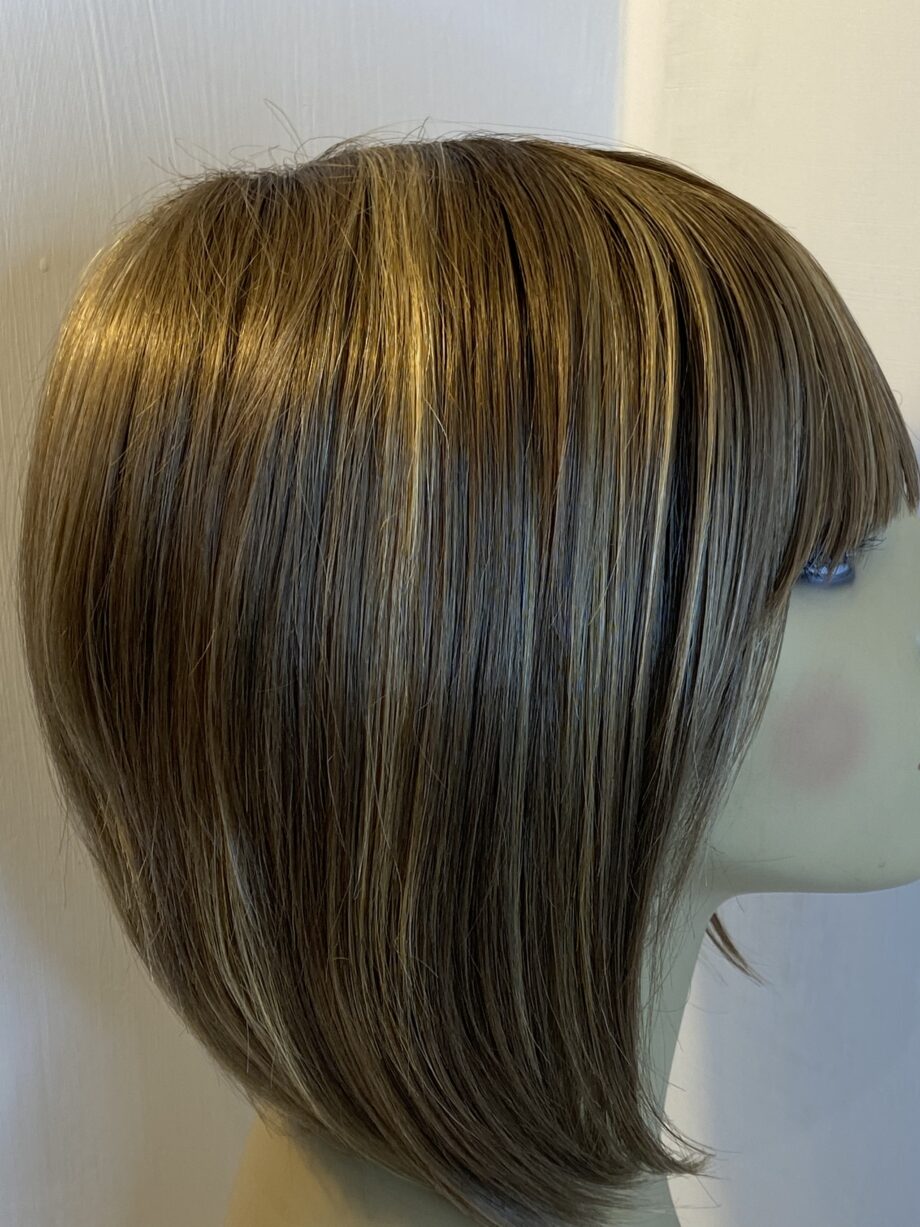 Noriko designer brown wig. Brms201