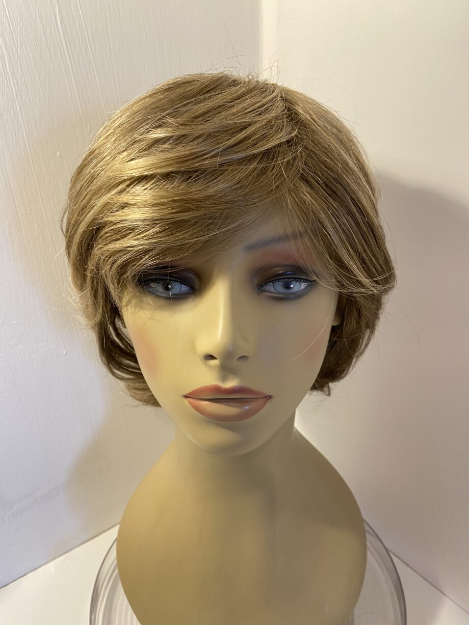 New light brown wig. Nnbrms163
