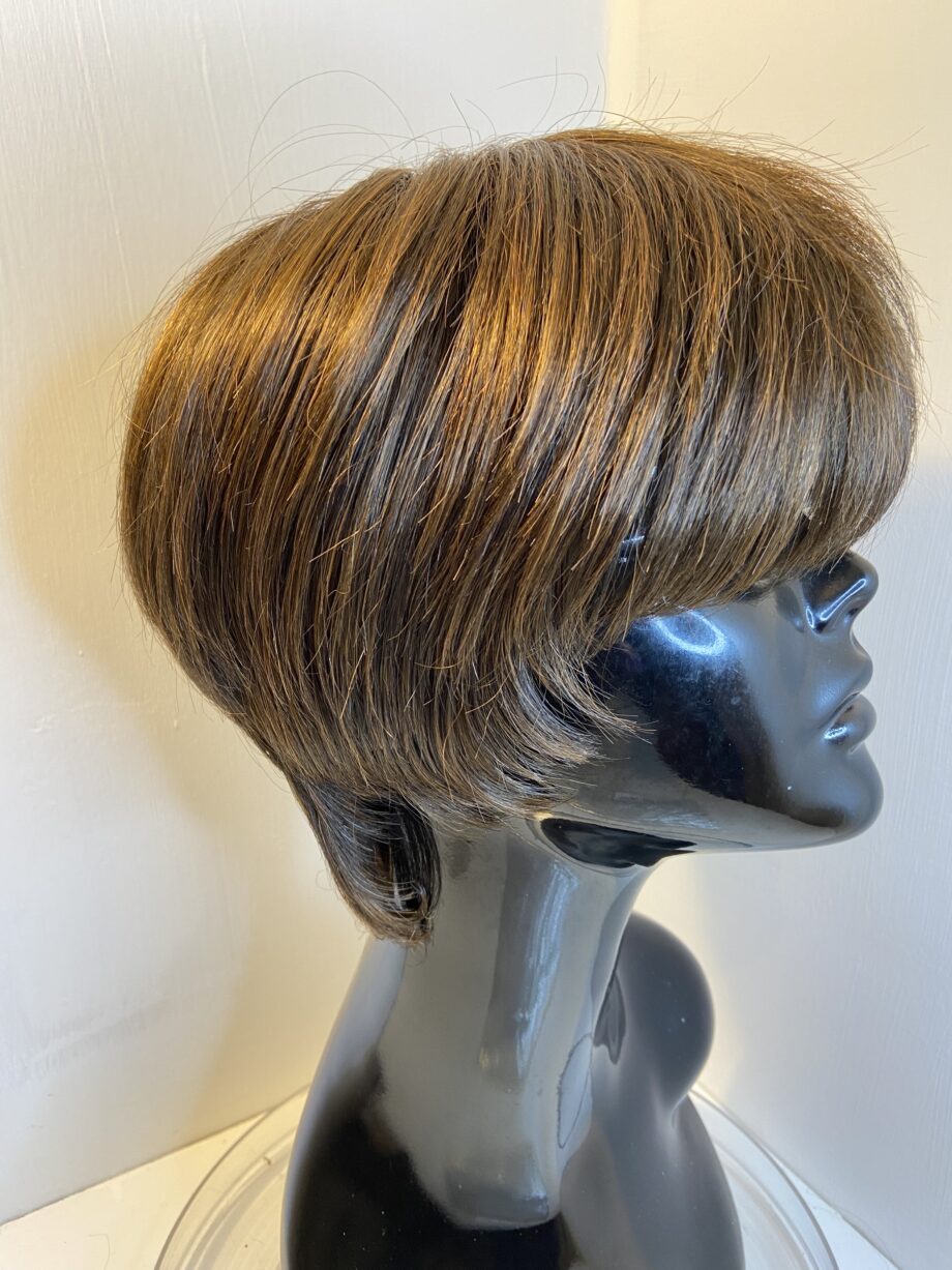 Short brown stylish designer wig. Brss607