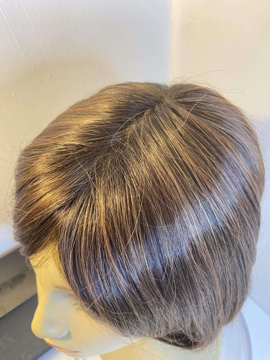 Senatoo collection brown shiny wig. Bbrms318
