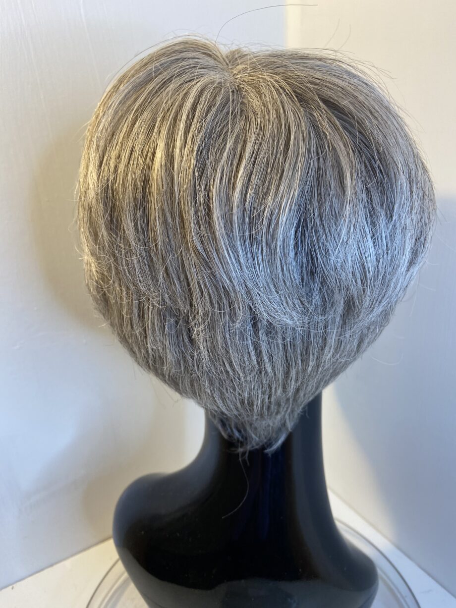 Stylish grey short wig. Amore designed. Gss416