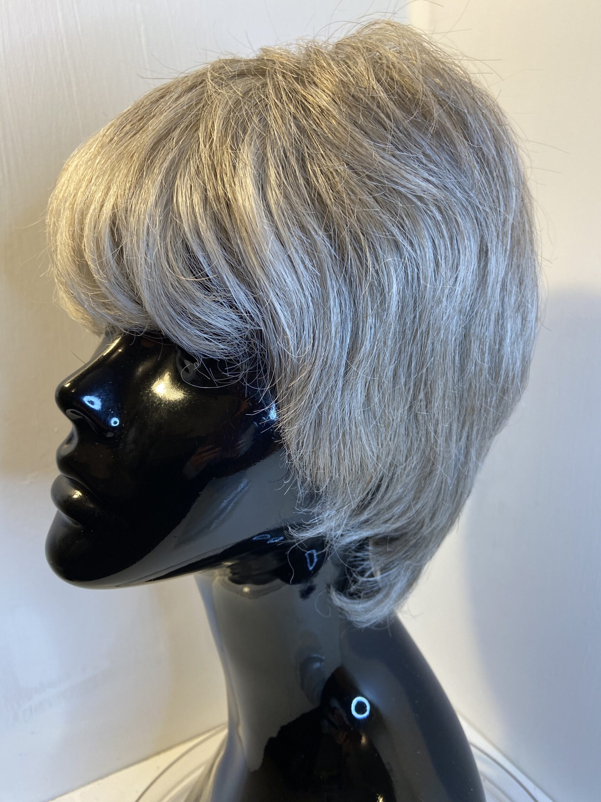 Silver grey wig. Gss311 – Wigbank