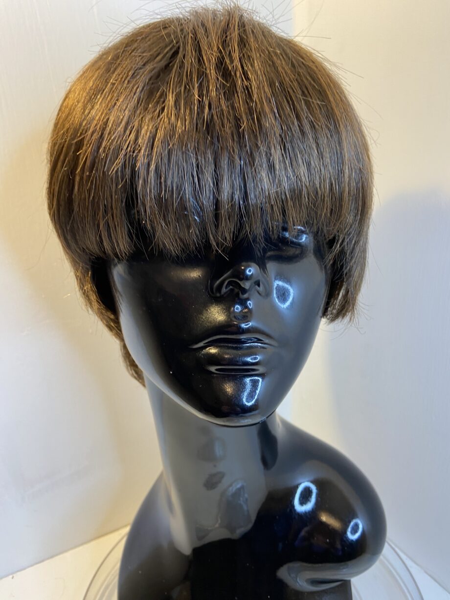 Short brown stylish designer wig. Brss607