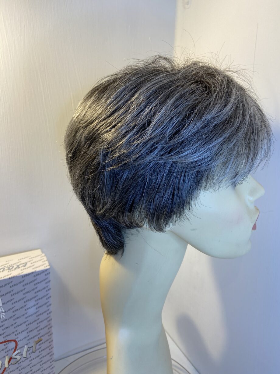 Salt and pepper short designer wig g. Bgss321