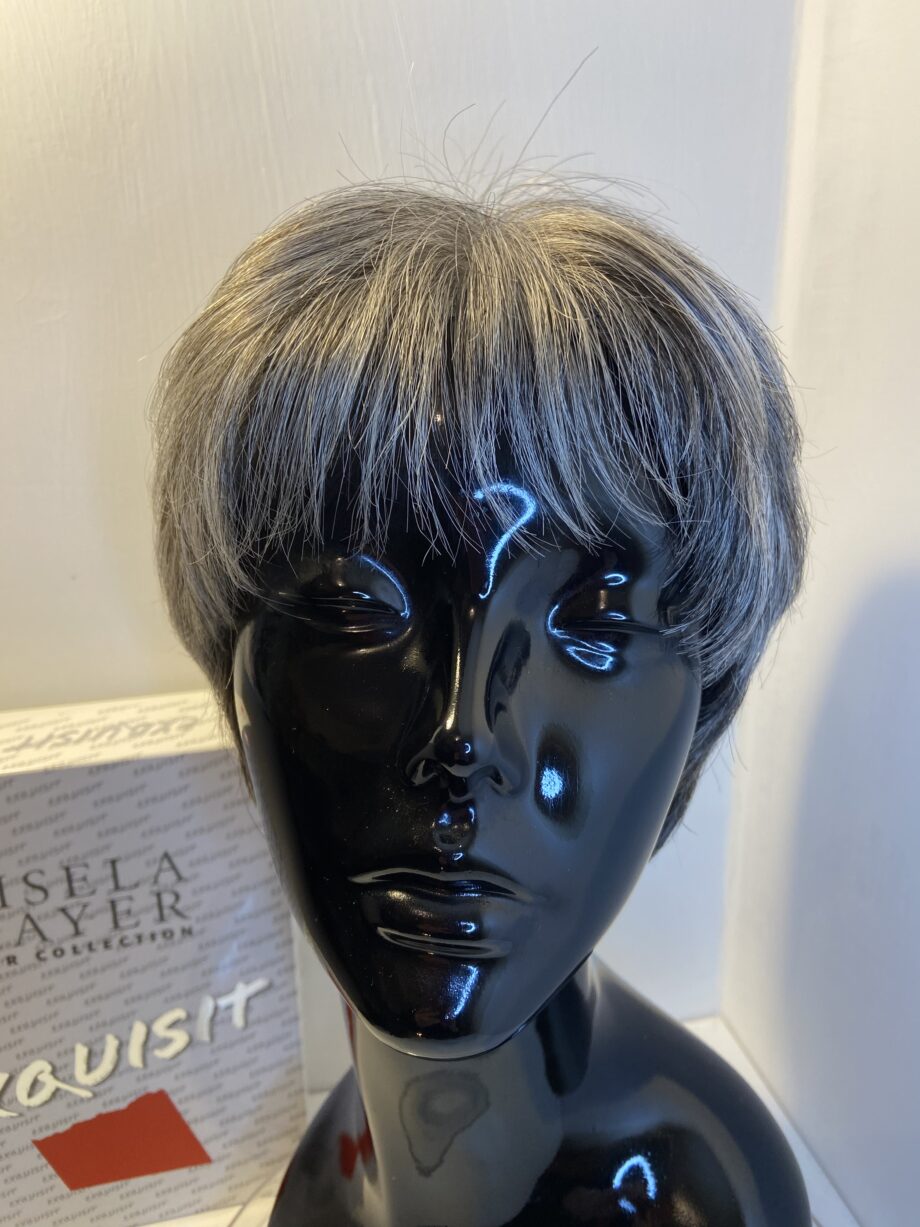 Gisela Mayer salt & pepper short wig. Bgss319