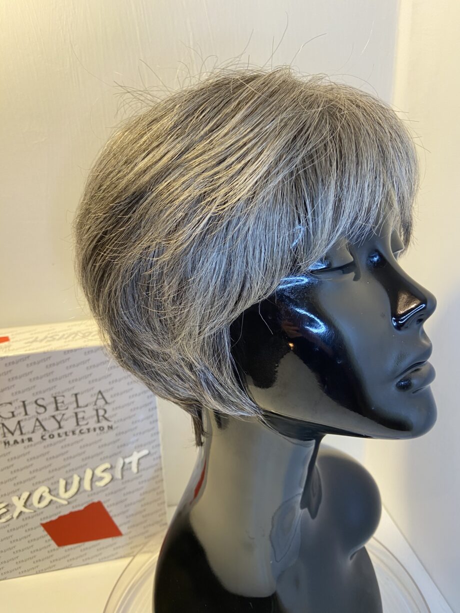 Gisela Mayer salt & pepper short wig. Bgss319