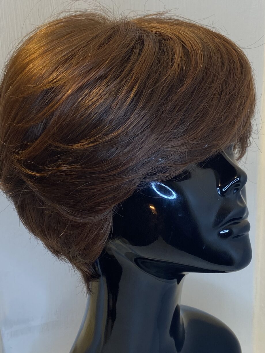 Noriko reddish brown wig. Bbrss318