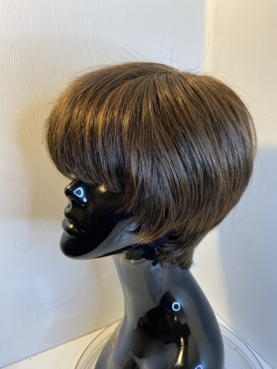 Short brown stylish designer wig. Brss607