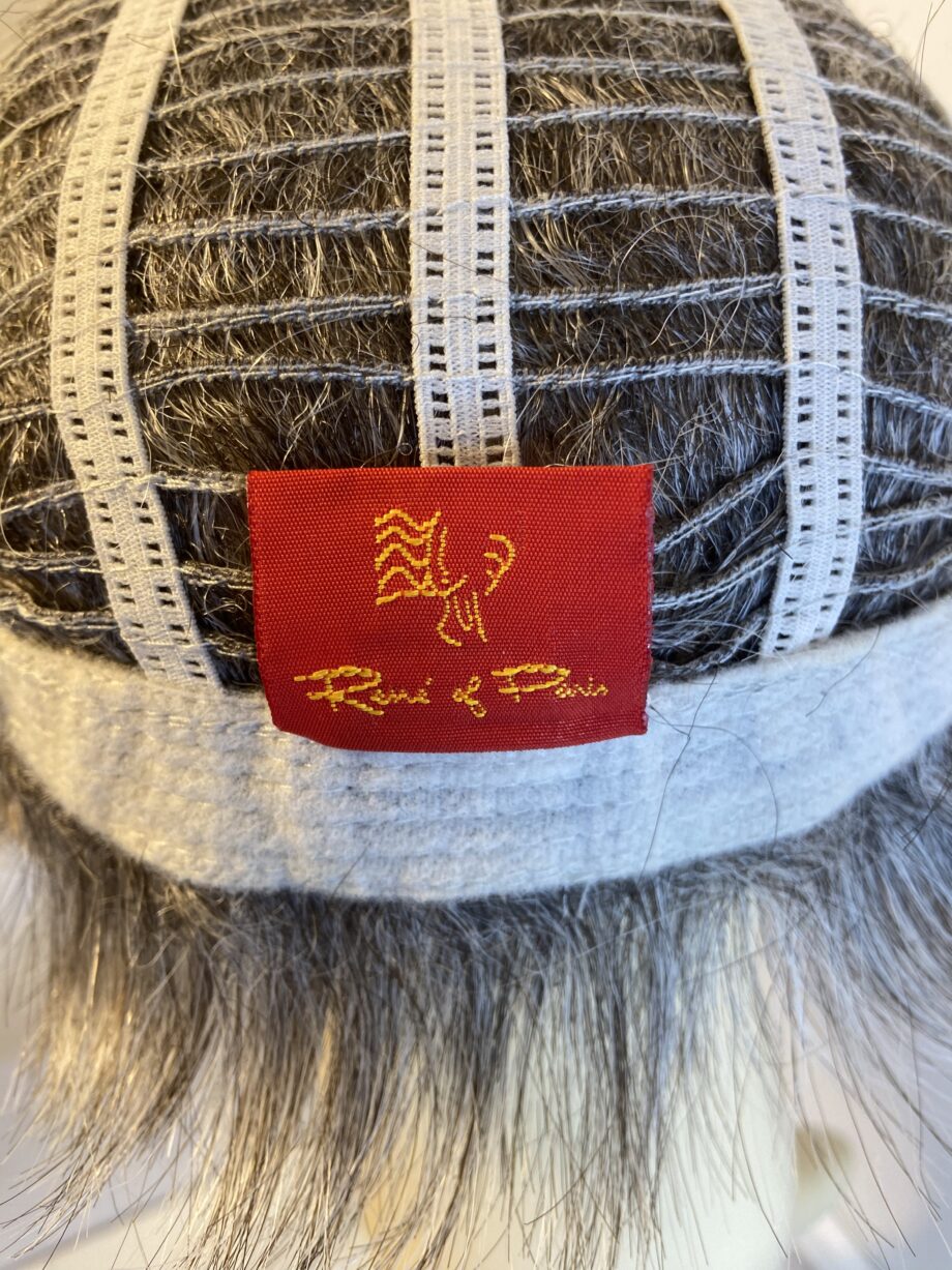 Silver grey wig. Gss516