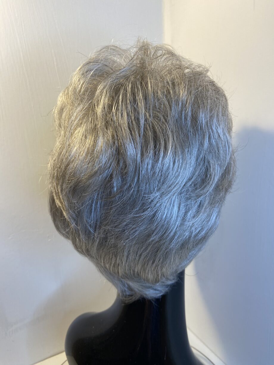 Silver short wig. Gss528