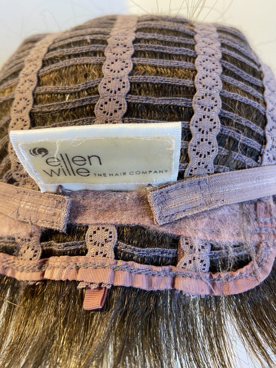 Short brown Ellen Wille wig. Brss406
