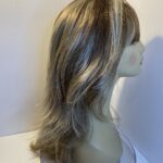 Blonde highlighted long wig. Bblls529