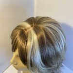 Blonde highlighted long wig. Bblls529