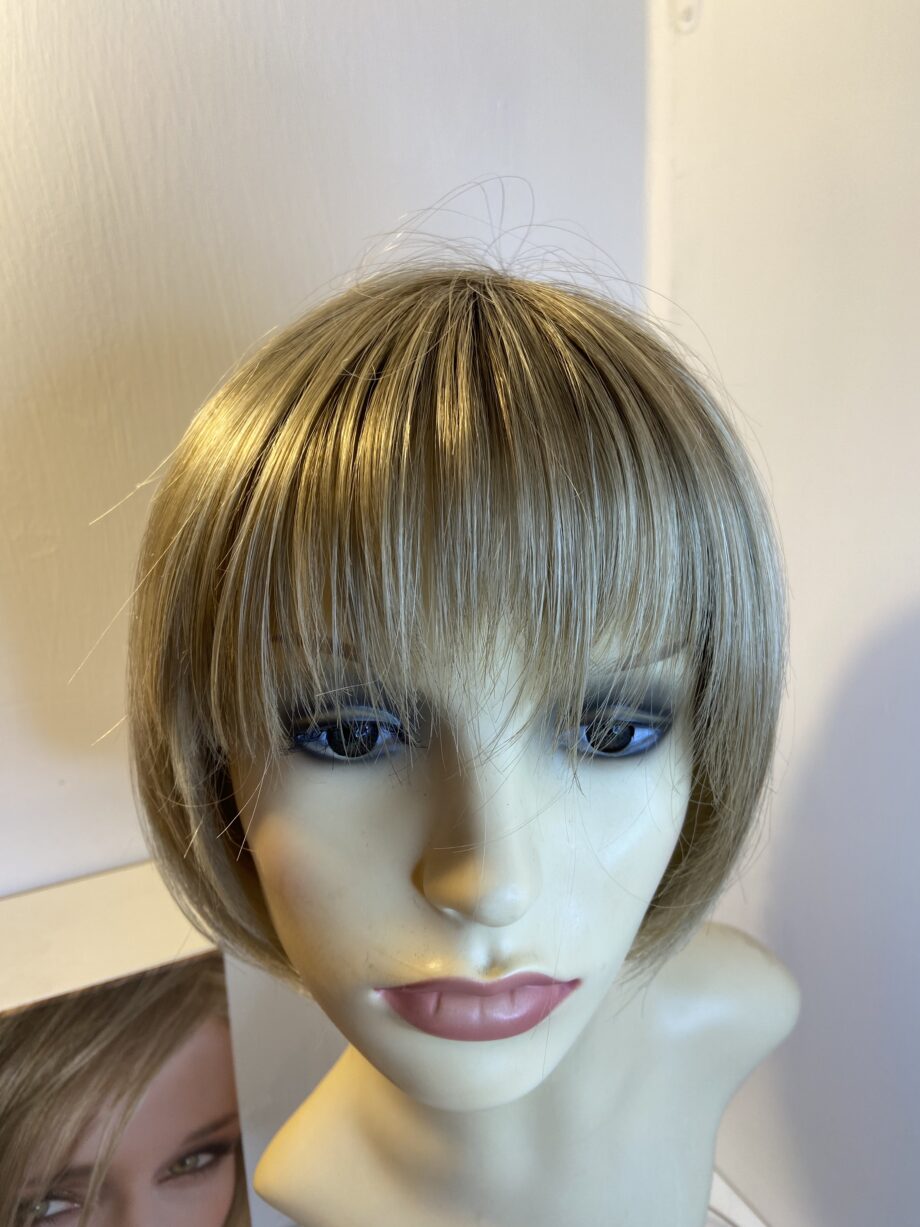 Ellen Wille blonde boxed wig. Bblss306
