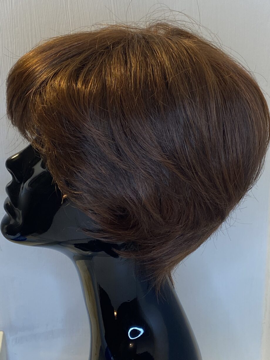Noriko reddish brown wig. Bbrss318
