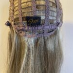 Blonde highlighted long wig. Bblls529
