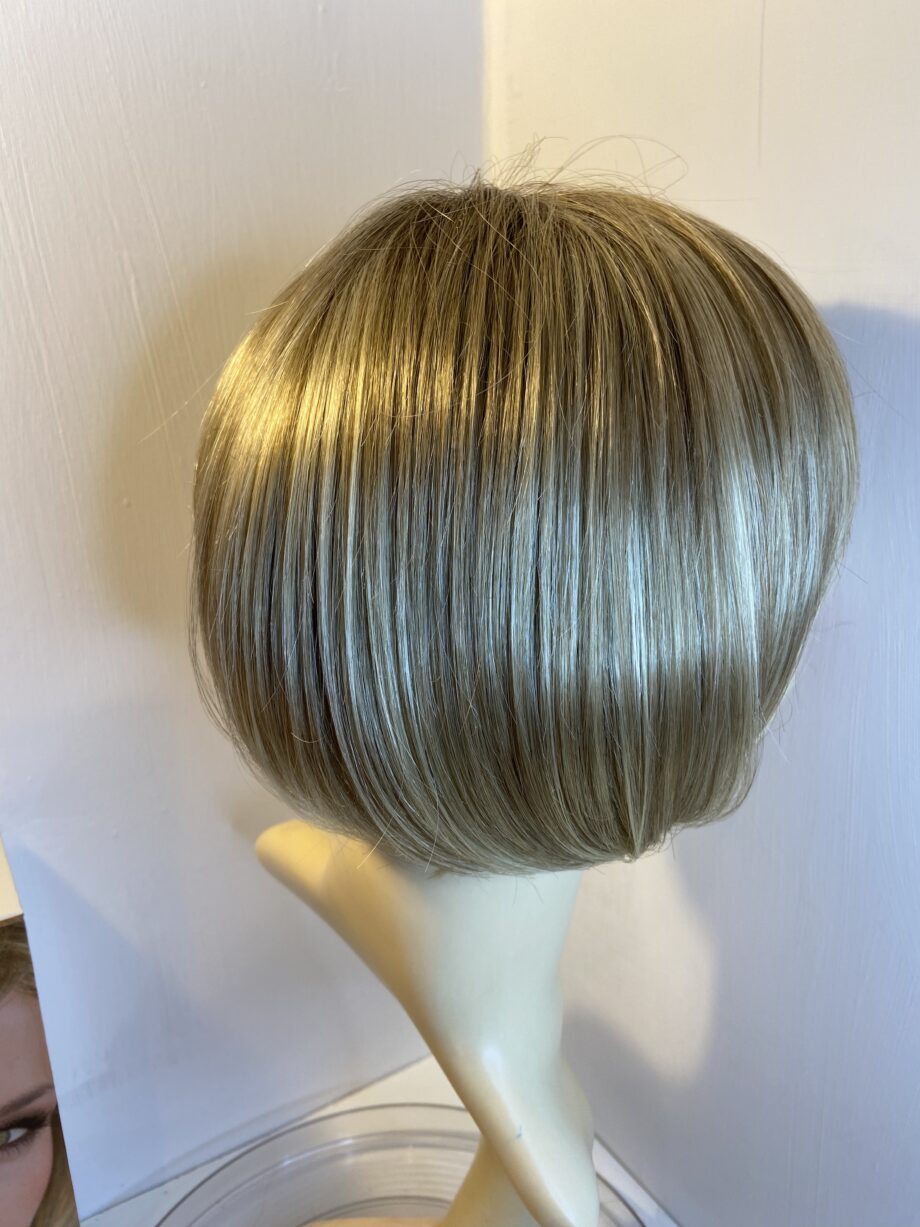 Ellen Wille blonde boxed wig. Bblss306