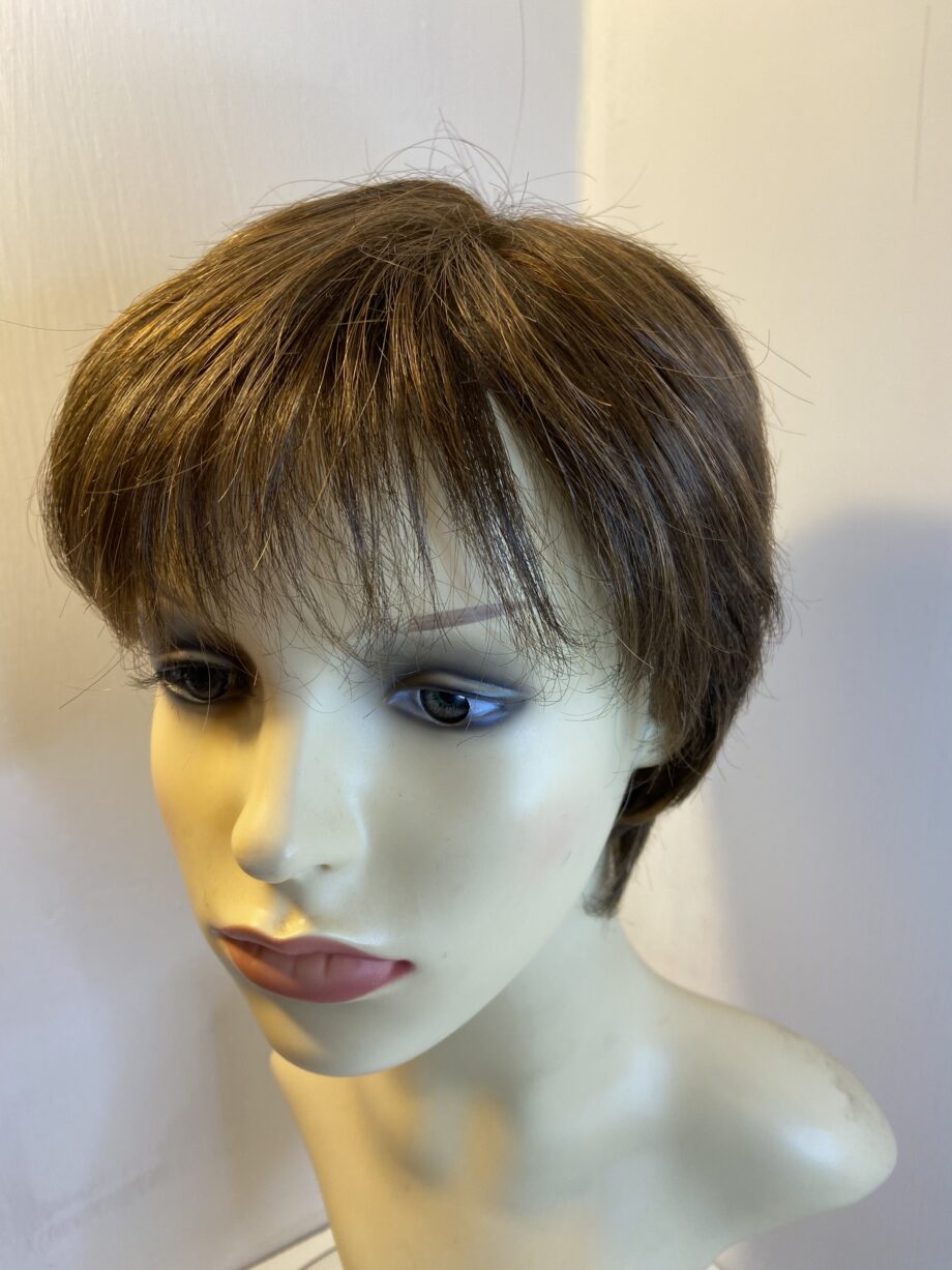 Short brown Ellen Wille wig. Brss406