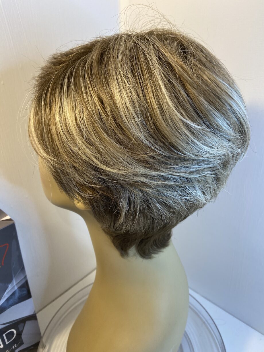 Multi sand rooted designer blonde wig. Bblss320