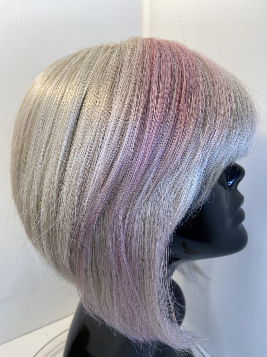 Blonde with pink flash. Bpinkms904
