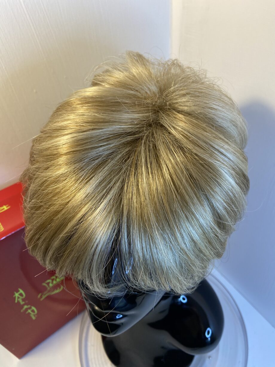 Rene of Paris creamy toffee blonde wig. Bblss333