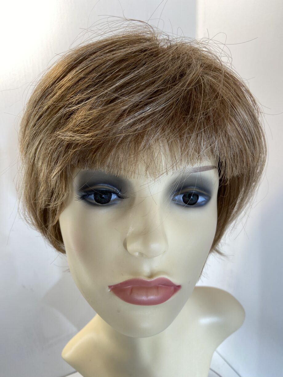 Sandy blonde mid length soft wig. Blms78