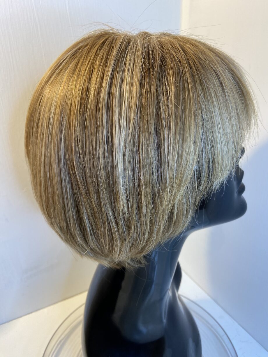 Soft cap blonde wig. Blms614
