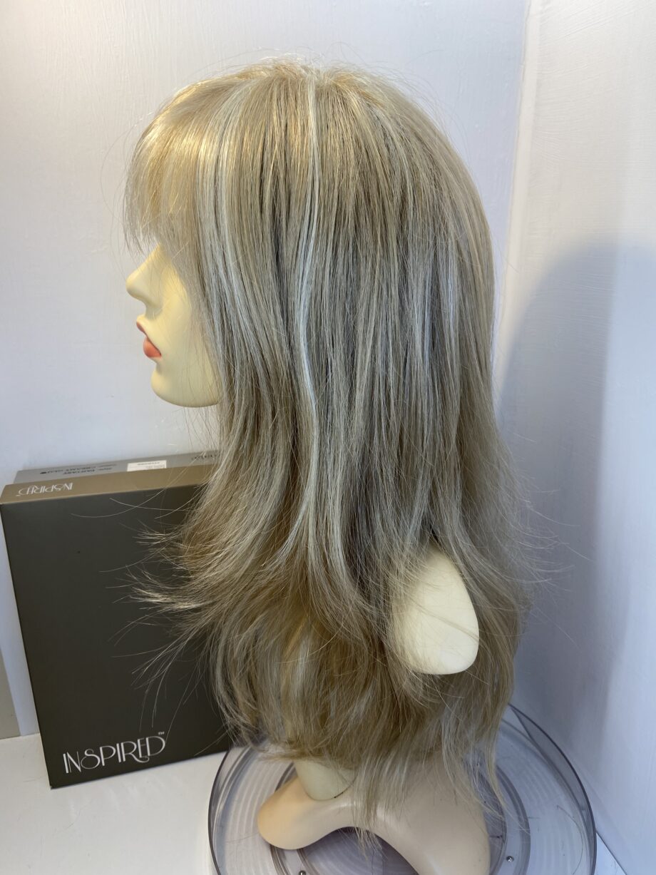 Unique long blonde inspired wig. Bbllw352