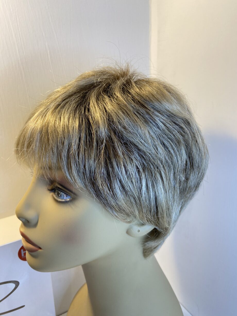 New Ellen Wille soft cap rooted blonde wig. Bblss337