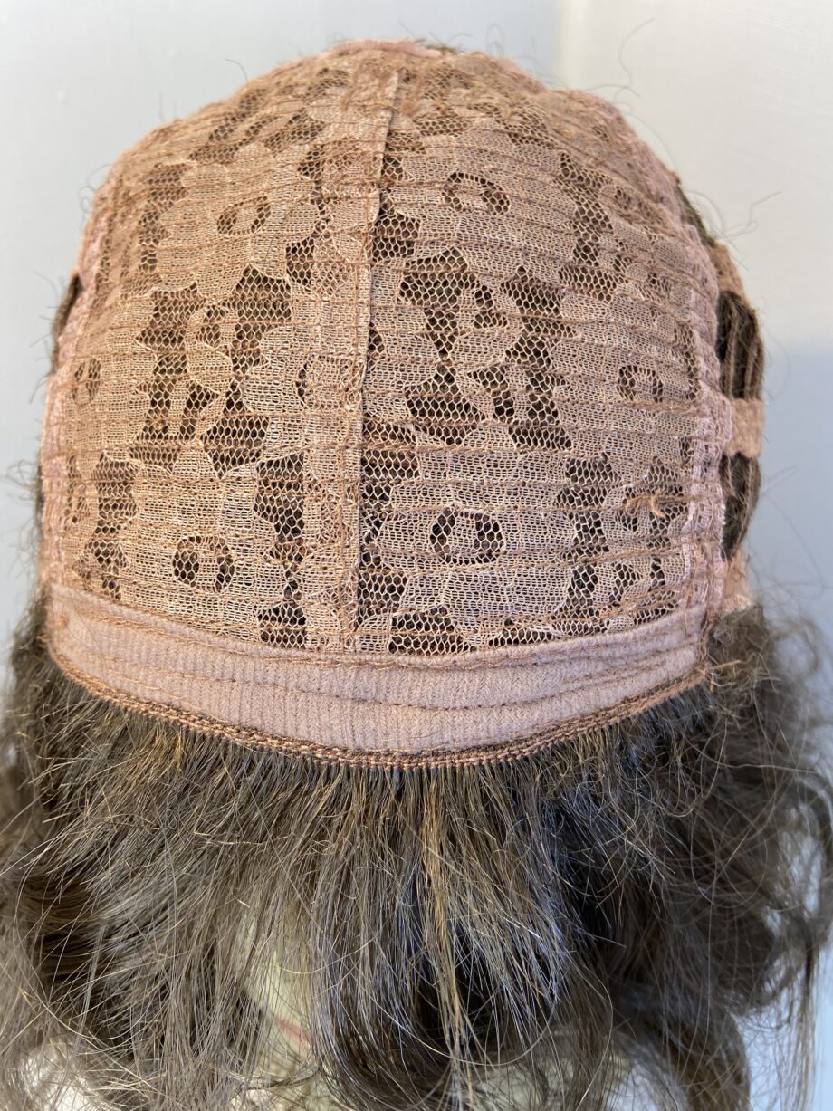 New brown long wavy wig. Bbrlw348