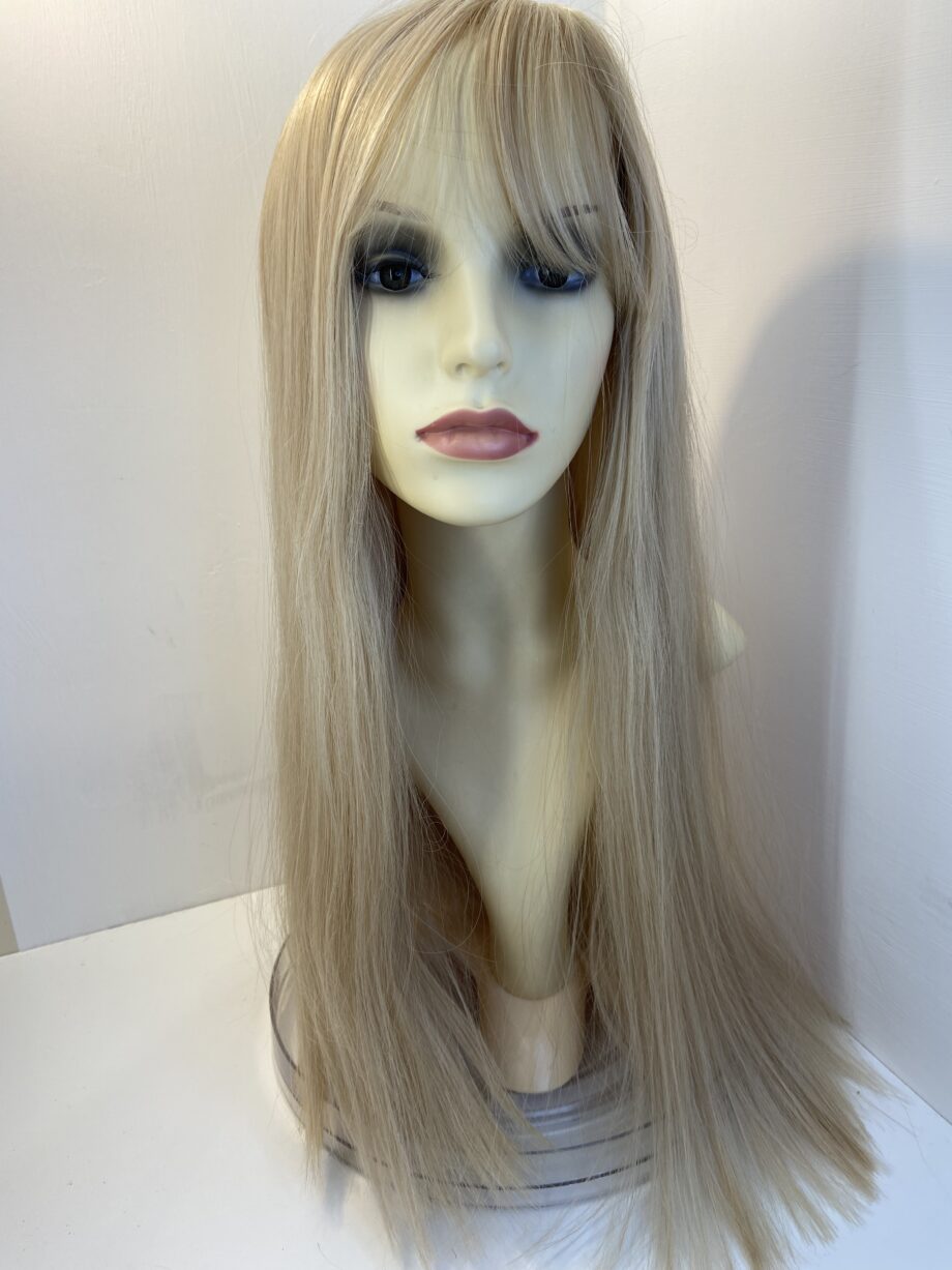 New extra long blonde wig. Bblls347