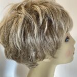 Raquel Welch blonde wig. Blms79