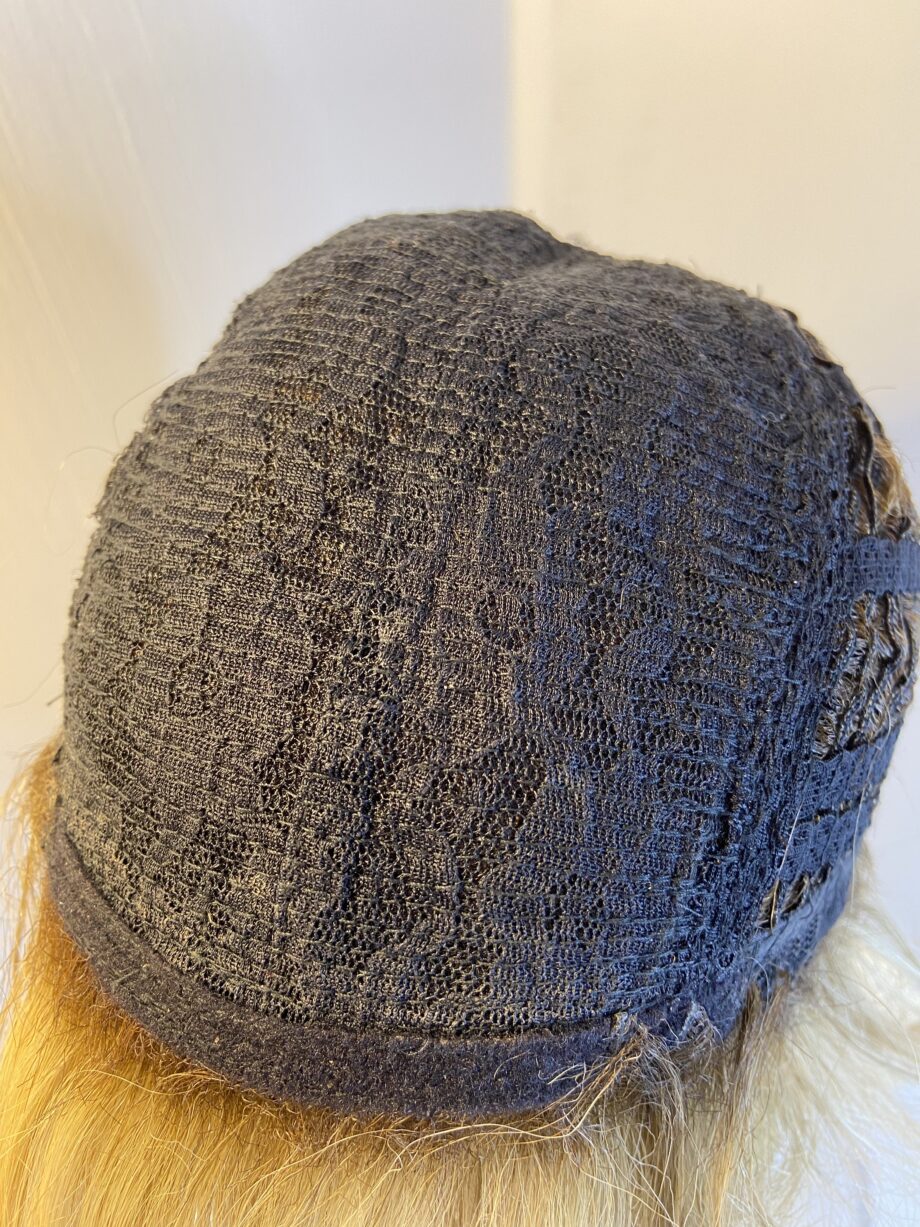 Blonde rooted wig. Blms542