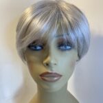 New never worn Raquel Welch silver short wig. Gss533