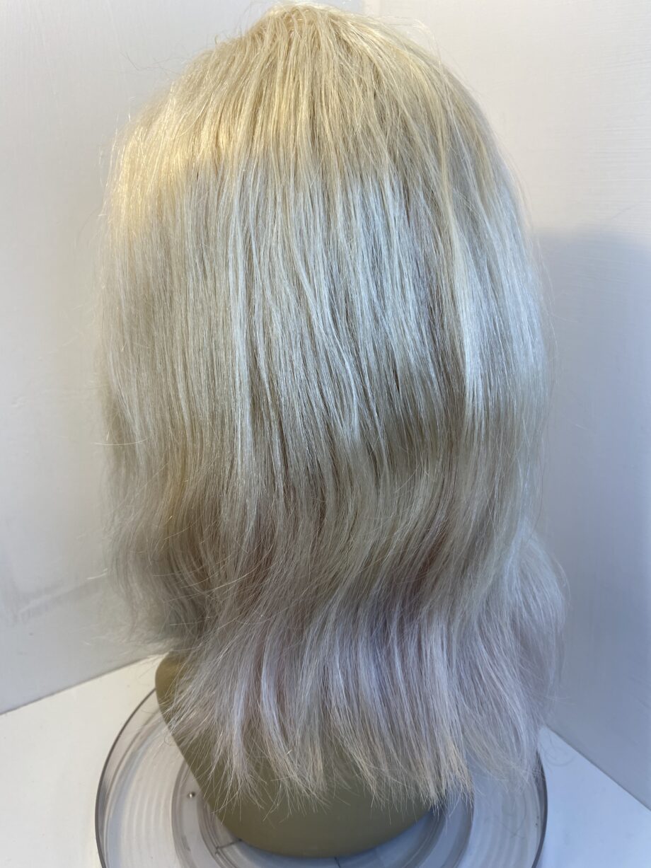 Long light blonde new wig. Bllw906