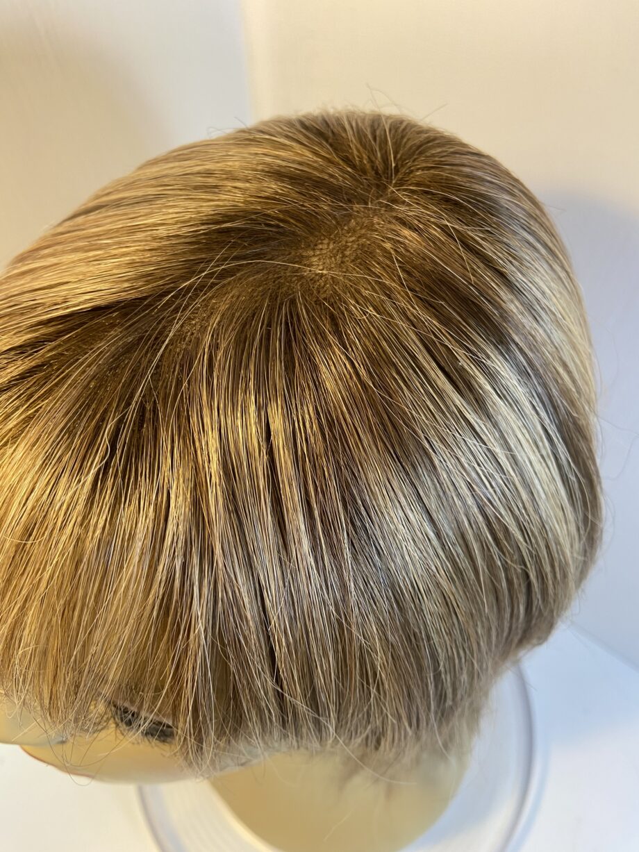 Soft cap blonde Rene of Paris design wig. Blls532