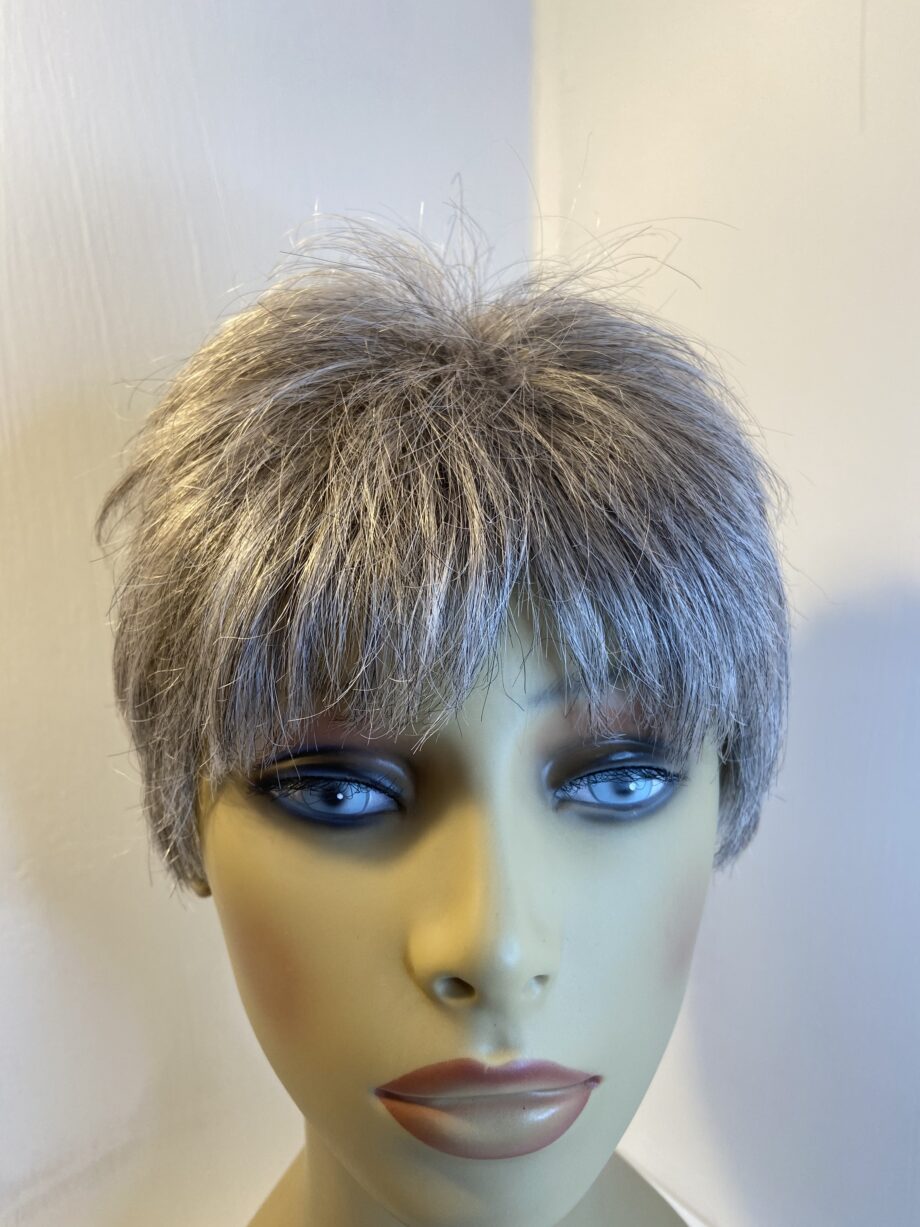 Stylish salt and pepper Noriko wig. Gss541