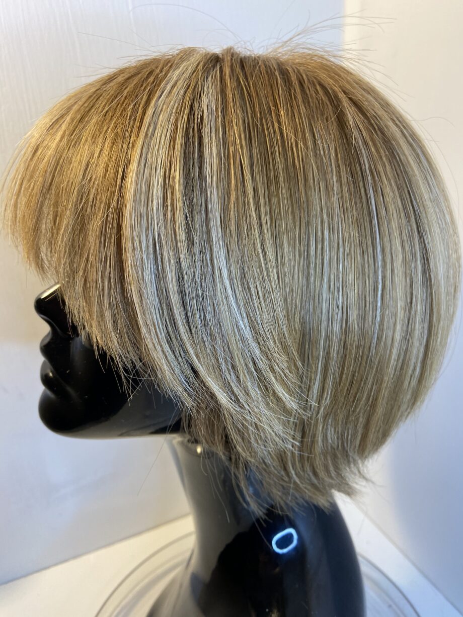 Soft cap blonde wig. Blms614
