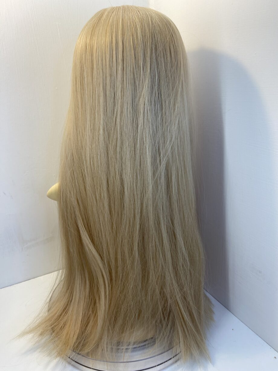 New extra long blonde wig. Bblls347