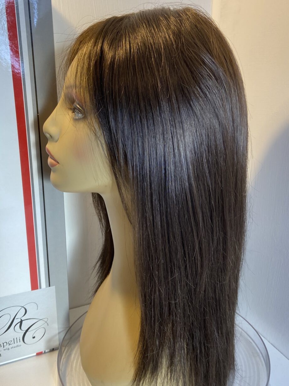 Boxed long brown wig. Bbrls326