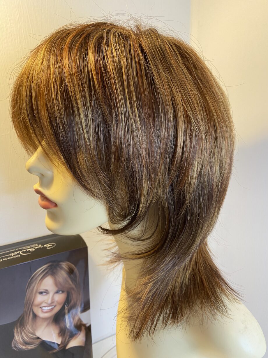 Raquel Welch red wig. Bbrms332